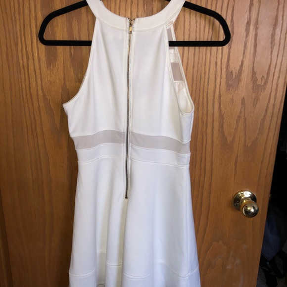 White dress - Picture 3 of 3
